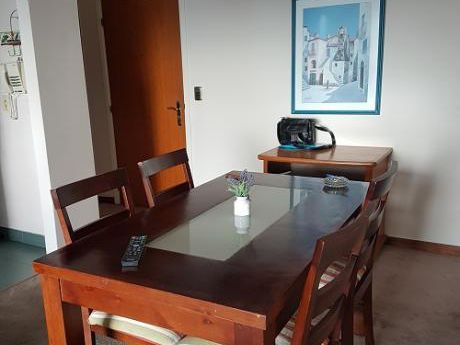 Apto Con Muebles Dos Dorm En Torres Náuticas