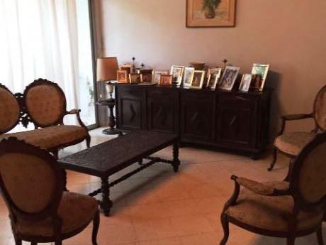 Casa En Venta 4 Dormitorios