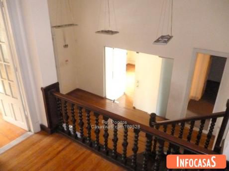 Gran Casona Sobre Bv. Artigas A Metros De La Av. Ponce