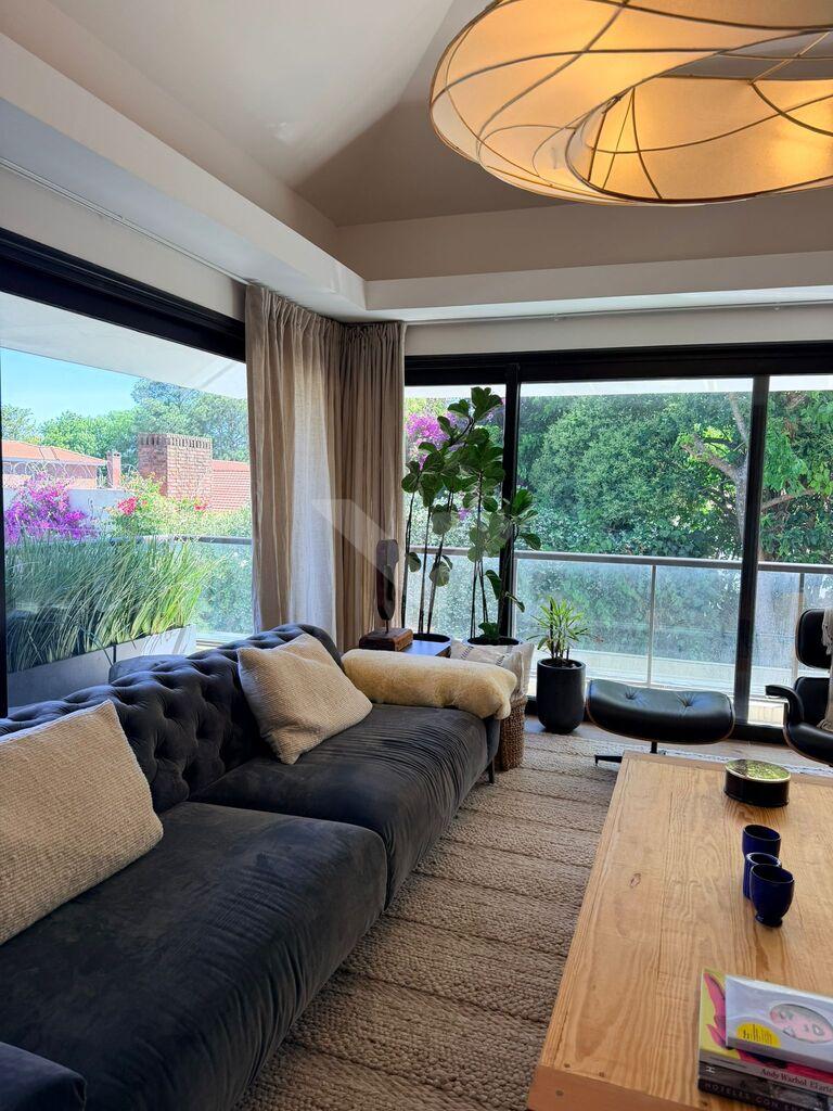 Venta y alquiler apartamento en Carrasco Sur. 2 dormitorios en suite. Seguridad. Garage. - RENTA · Foto 2