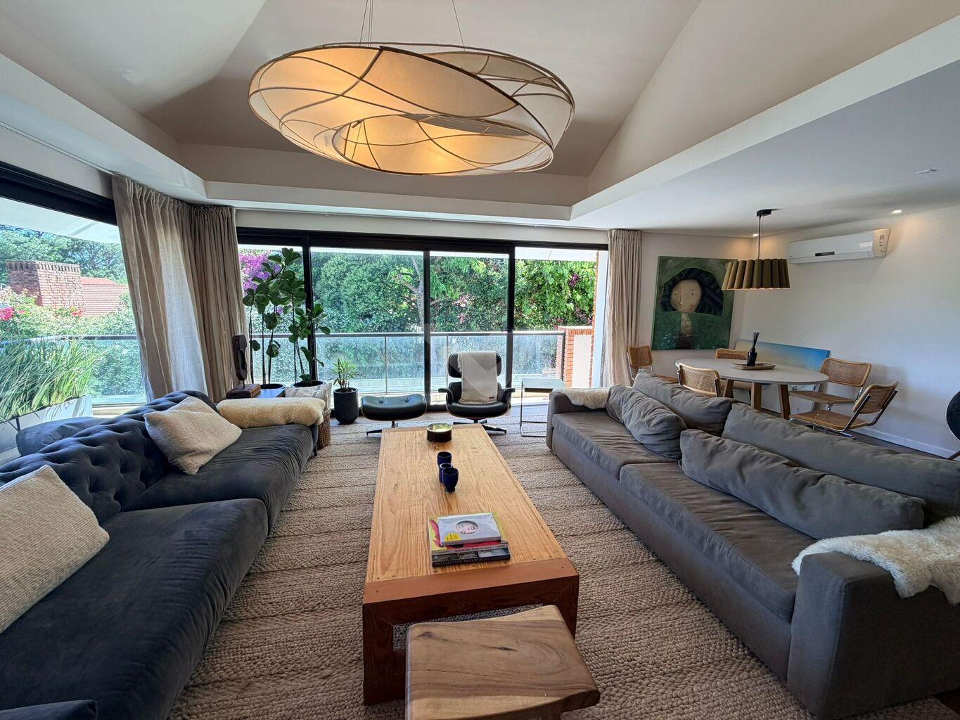 Venta y alquiler apartamento en Carrasco Sur. 2 dormitorios en suite. Seguridad. Garage. - RENTA · Foto 1