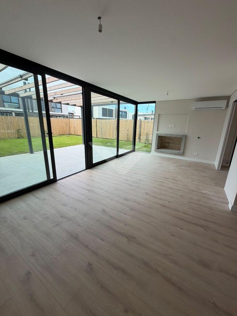 Alquiler casa en Marinas de Carrasco, Parque Miramar. 3 dormitorios. Seguridad. Amenities- con vista