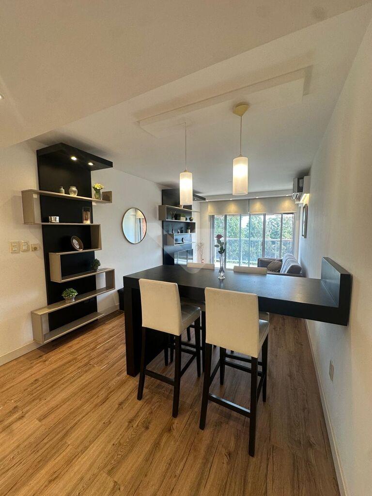 Alquiler Apartamento Punta Carretas 2 dormitorios con garaje con muebles · Foto 2