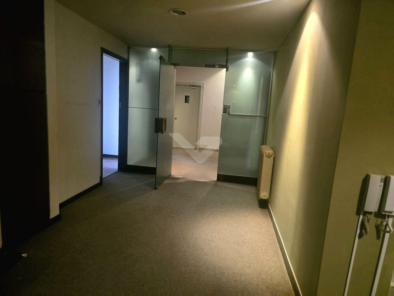 Alquiler Oficina Ciudad Vieja · Foto 3