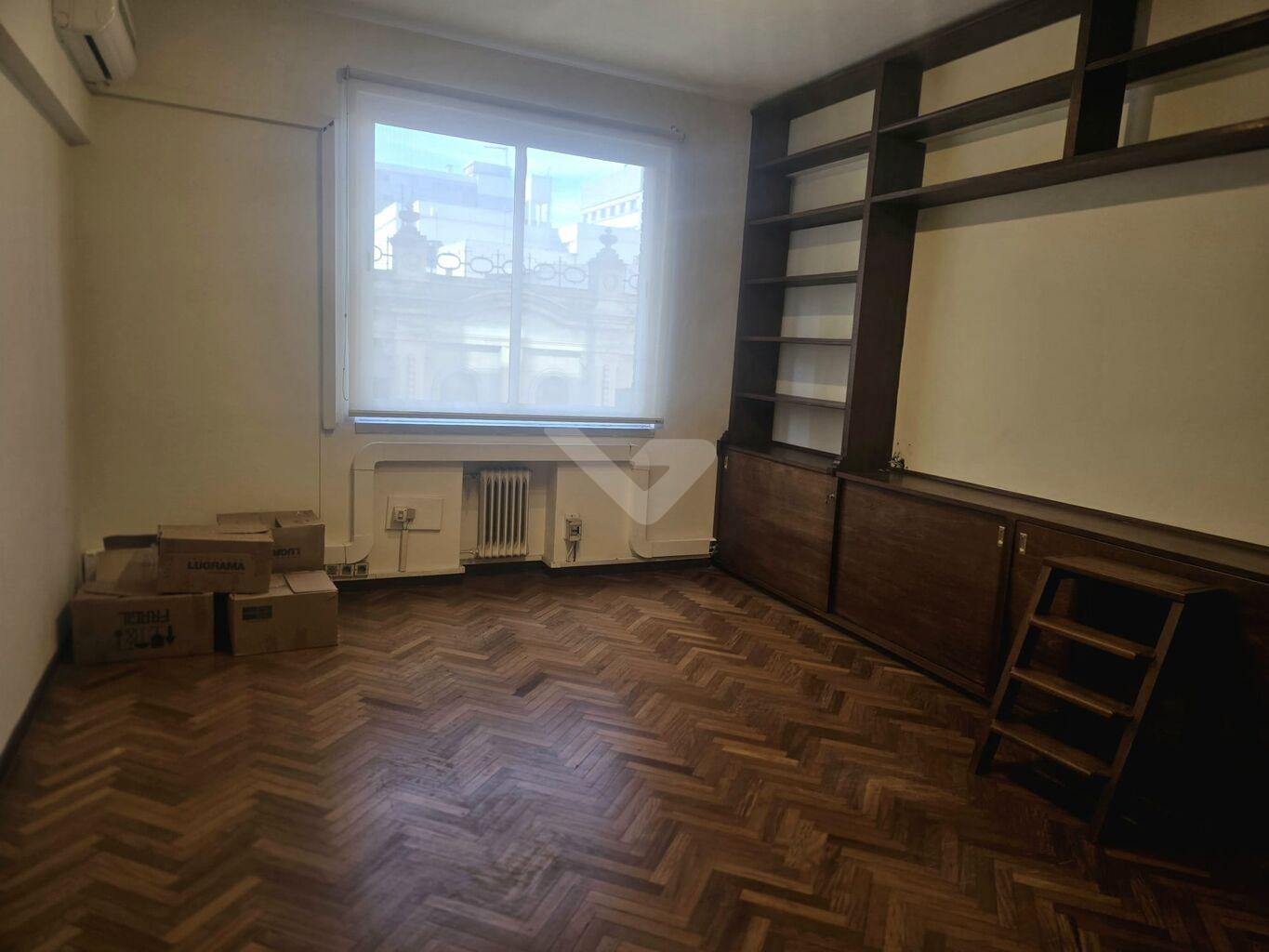 Alquiler Oficina Ciudad Vieja · Foto 7