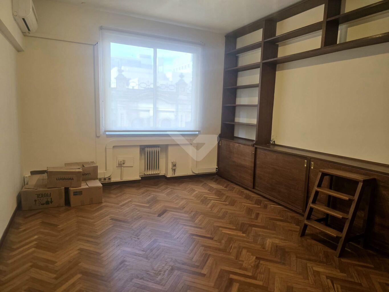 Alquiler Oficina Ciudad Vieja · Foto 9