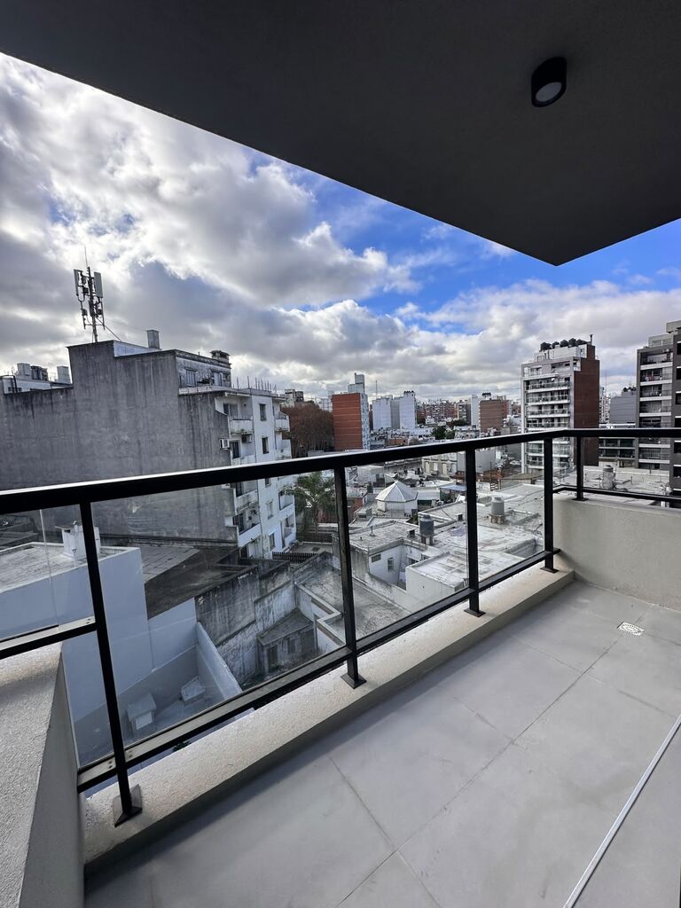 Apartamento de  un dormitorio sobre la calle Constituyente, Cordon.