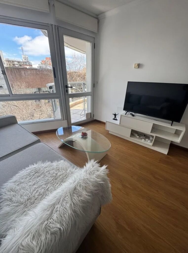 Apartamento 1 dormitorio amueblado Al frente · Foto 5