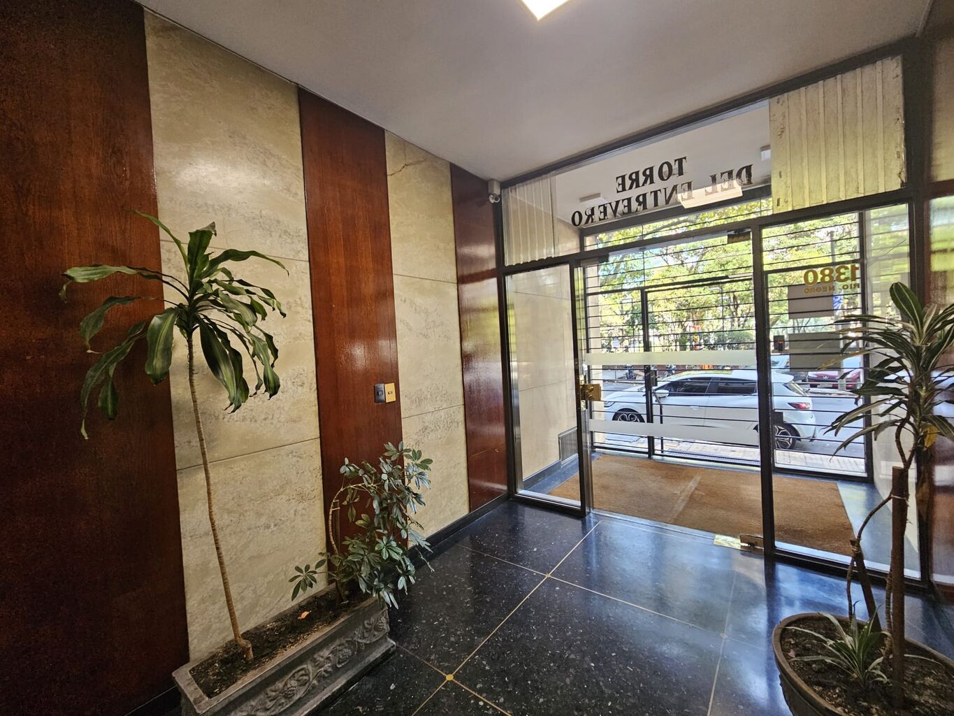 Monoambiente amplio en el Centro de Montevideo · Foto 9