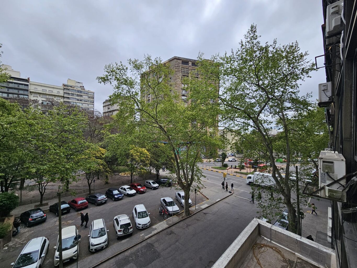 Monoambiente amplio en el Centro de Montevideo · Foto 11