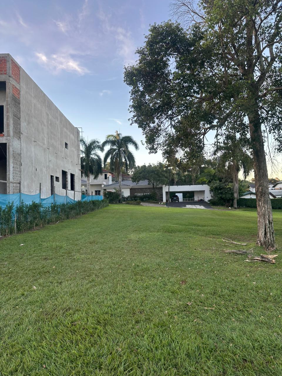 VENDO TERRENO EN UBICACION ESTRETEGICA EN EL PARANA COUNTRY CLUB — foto 3
