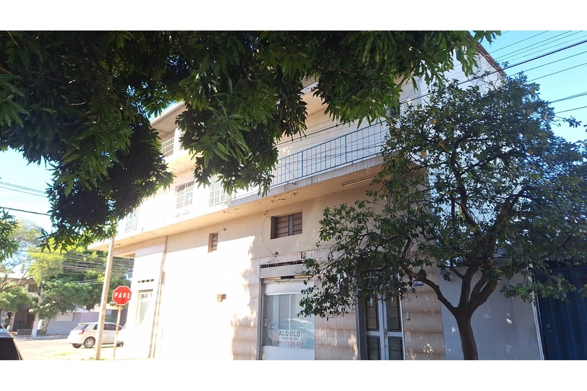 PROPIEDAD CON  POTENCIAL COMERCIAL Y RESIDENCIAL SOBRE AVDA. GENERAL SANTOS — foto 2