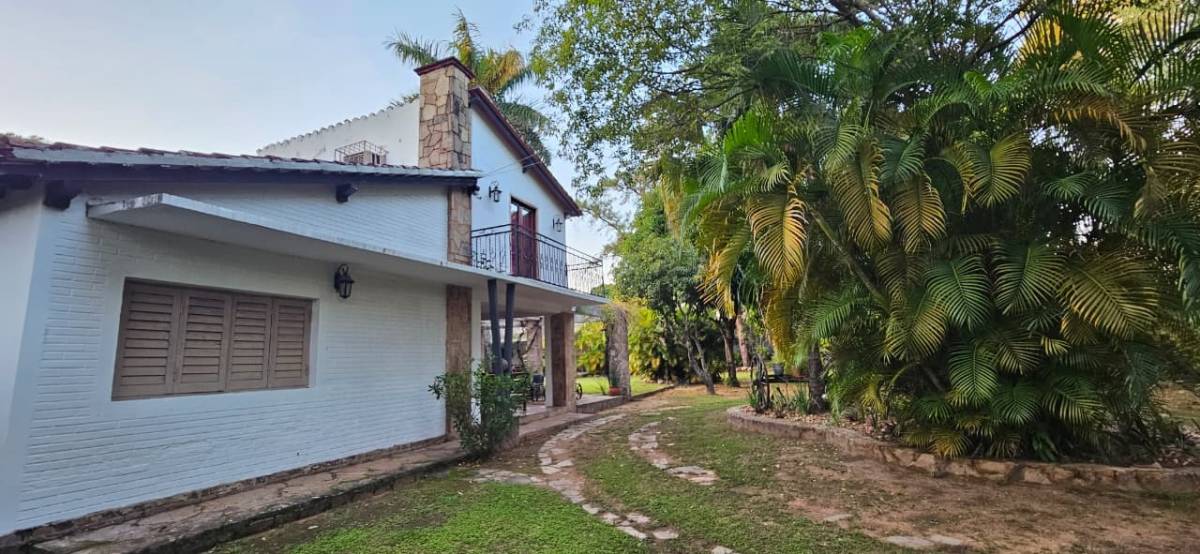 A LA VENTA CASA EN INMEJORABLE ESQUINA EN EL CENTRO DE SAN BERNARDINO — foto 3