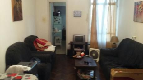 Casa Central - Buen Apto Con Renta A Pasos De 18