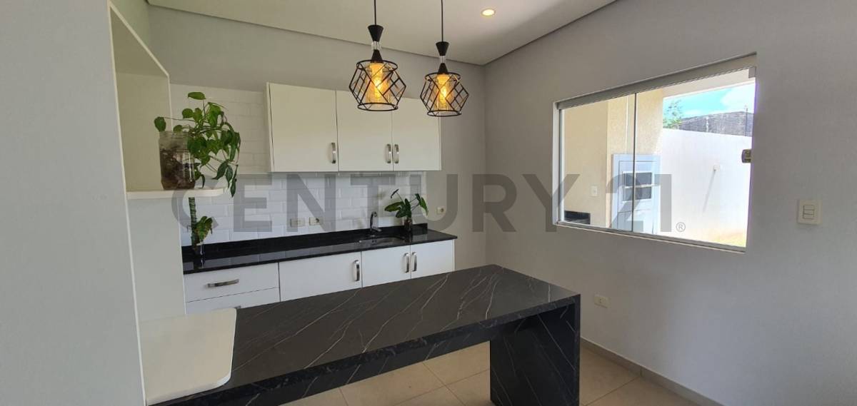 Duplex a metros de Av. America - Luque — foto 3