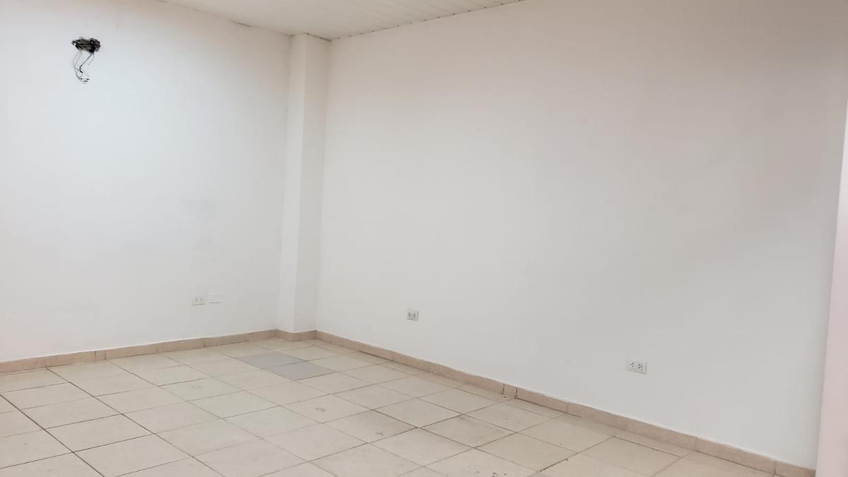 Alquilo Local de 25 M2 en Fdo. de la Mora Zona Norte — foto 2