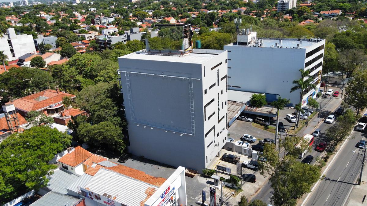 Alquilo Oficina Piso Completo De 336 m2 En Barrio Villa Morra Sobre Importante Avenida — foto 2