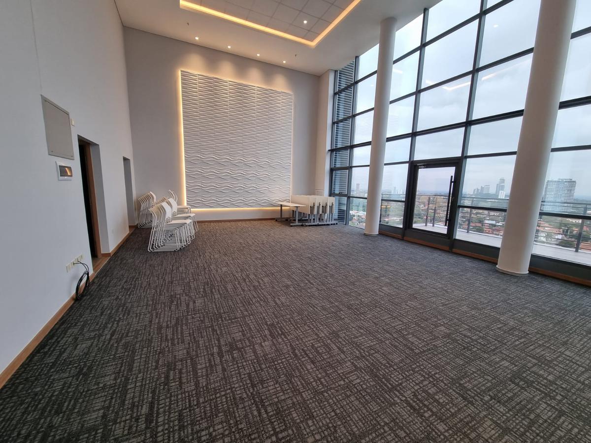 Alquilo Piso Completo  a Estrenar De 308 M2 Con 4 Cocheras Sobre Aviadores Del Chaco — foto 2