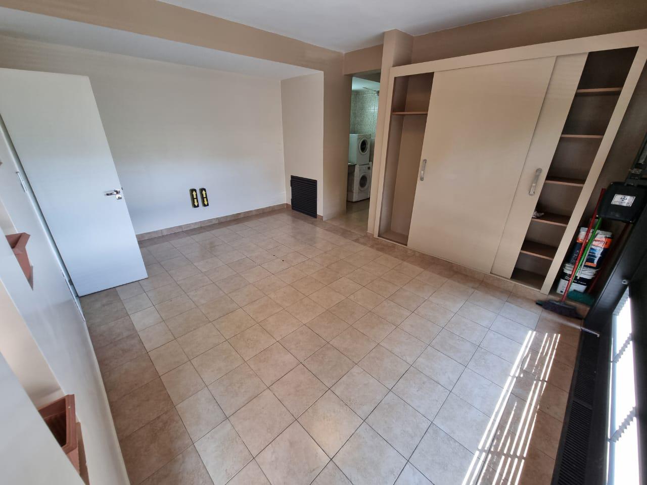 Alquilo Departamento De 1 Dormitorio Amoblado En Barrio Herrera — foto 3