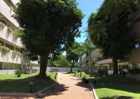 Vendo Departamento De 2 Dormitorios En Suite Con 2 Cocheras En Condominio