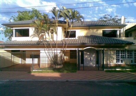 Vendo O Alquilo Residencia En Recoleta A Pasos De Rca. Argentina