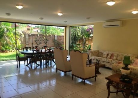Alquilo En Luque Una Casa Amoblada En Condominio - Seguridad 24hs