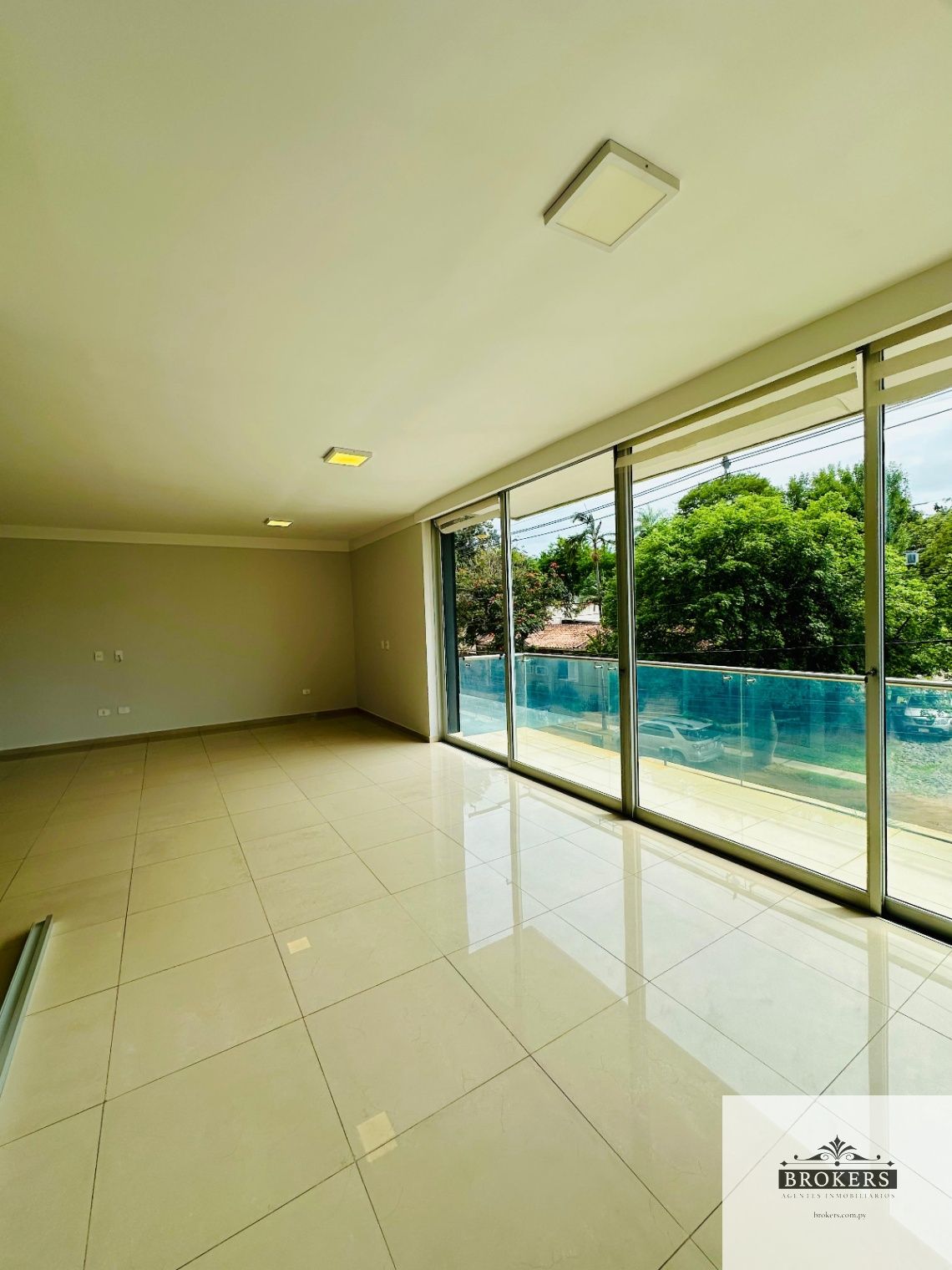 Alquilo Departamento De 251 m2 De 3 Dormitorios En Barrio Mburucuya — foto 3