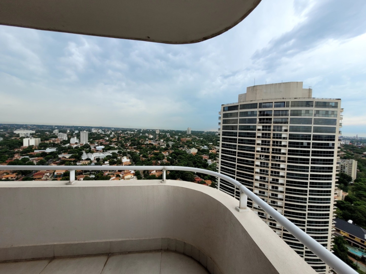 Vendo Departamento De 3 Dormitorios Sobre Santa Teresa — foto 3