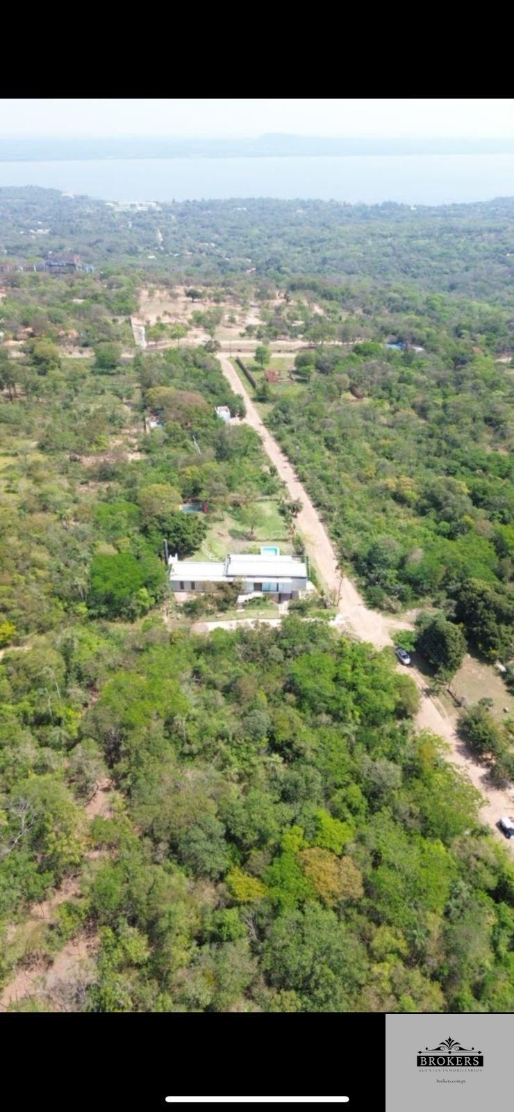 Vendo Amplio Terreno De 1.036 m2 En Zona Anfiteatro — foto 2