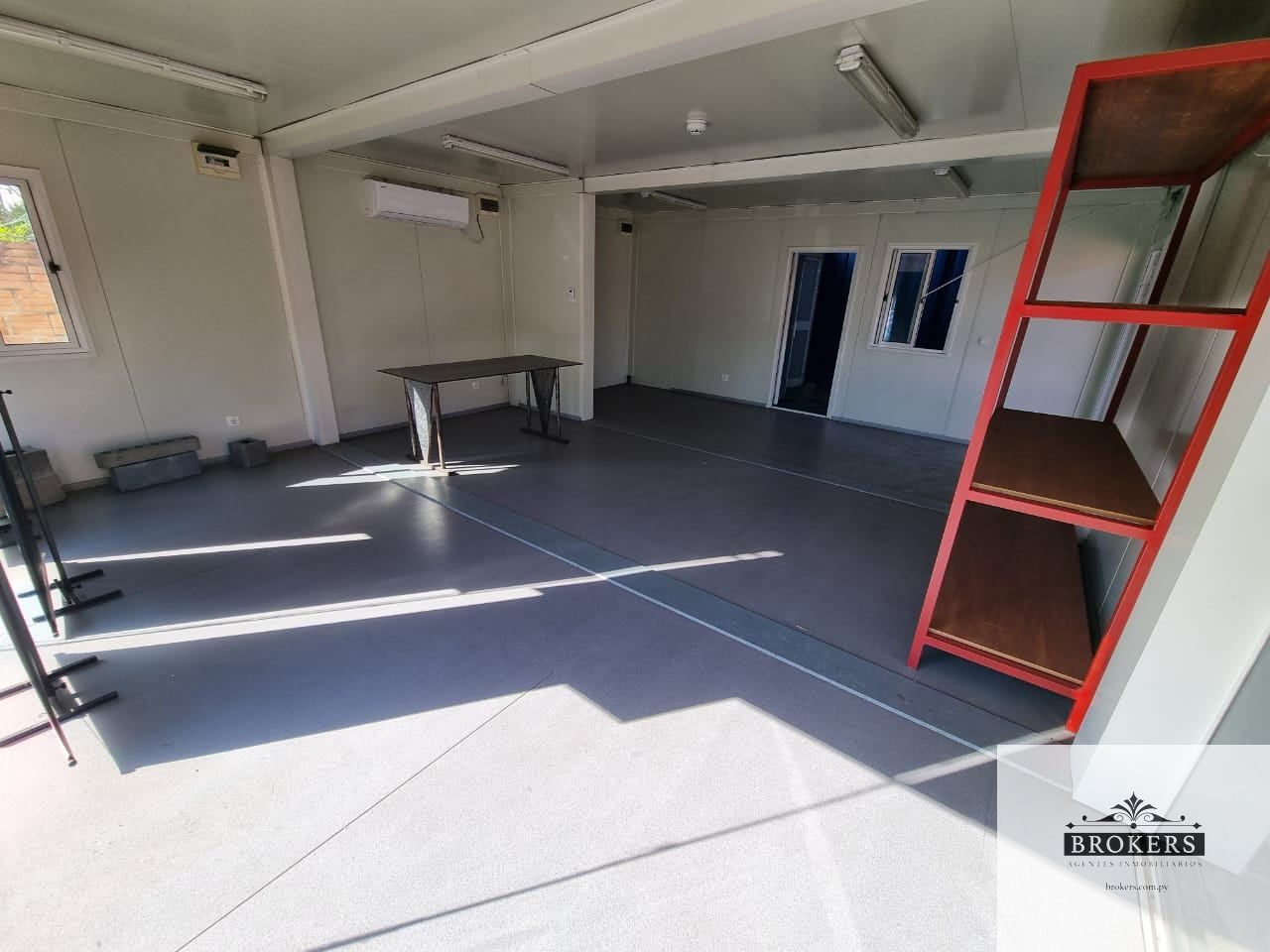 Alquilo Oficina De 45 m2 Sobre La Avda. Madame Lynch — foto 2