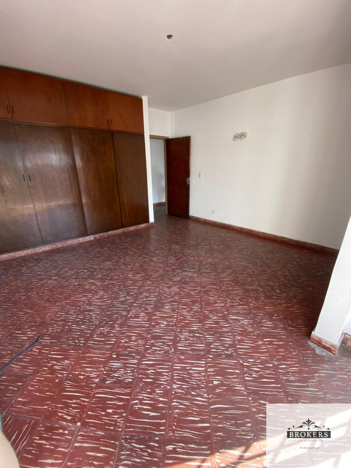Departamento En Alquiler De 2 Dormitorios Con Cochera En San Lorenzo — foto 3