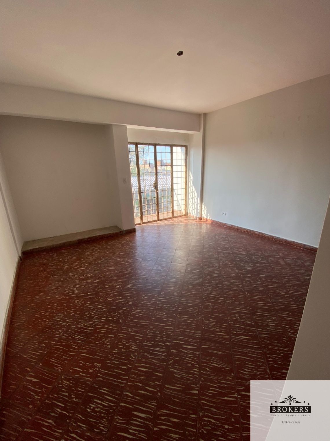 Departamento En Alquiler De 2 Dormitorios Con Cochera En San Lorenzo — foto 2
