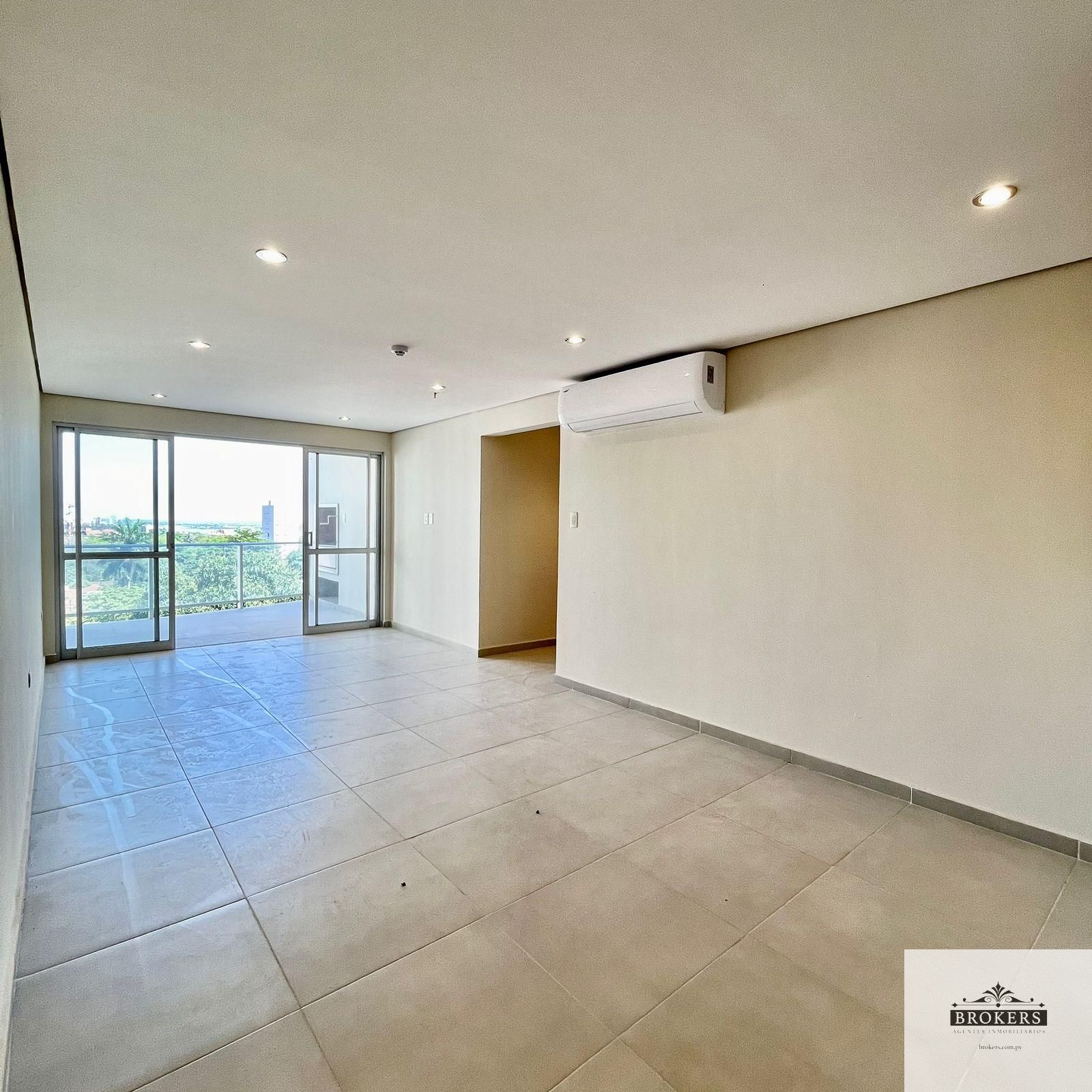 Departamento En Alquiler De 3 Dormitorios C/ Cochera En Barrio Jara — foto 2