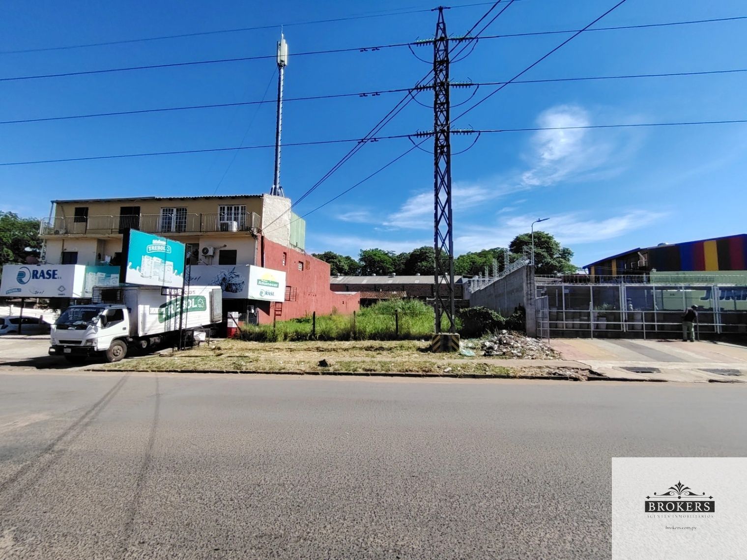 Vendo Terreno de 360m2 sobre Avda. Luis Ma. Argaña fernando zona sur — foto 3