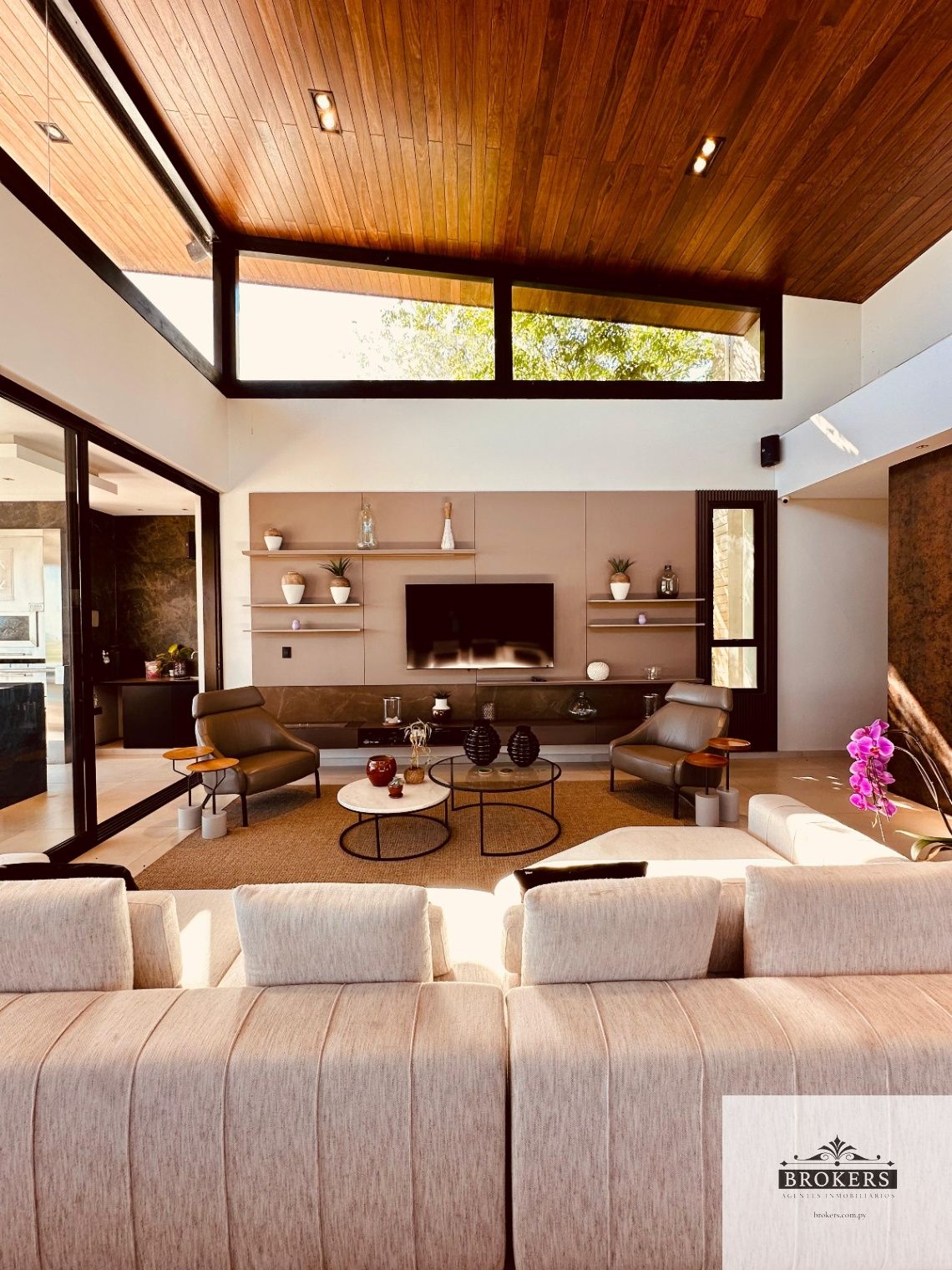 Vendo Casa Amoblada de 3 Suites a Estrenar con Vista al Lago en San Bernardino — foto 3