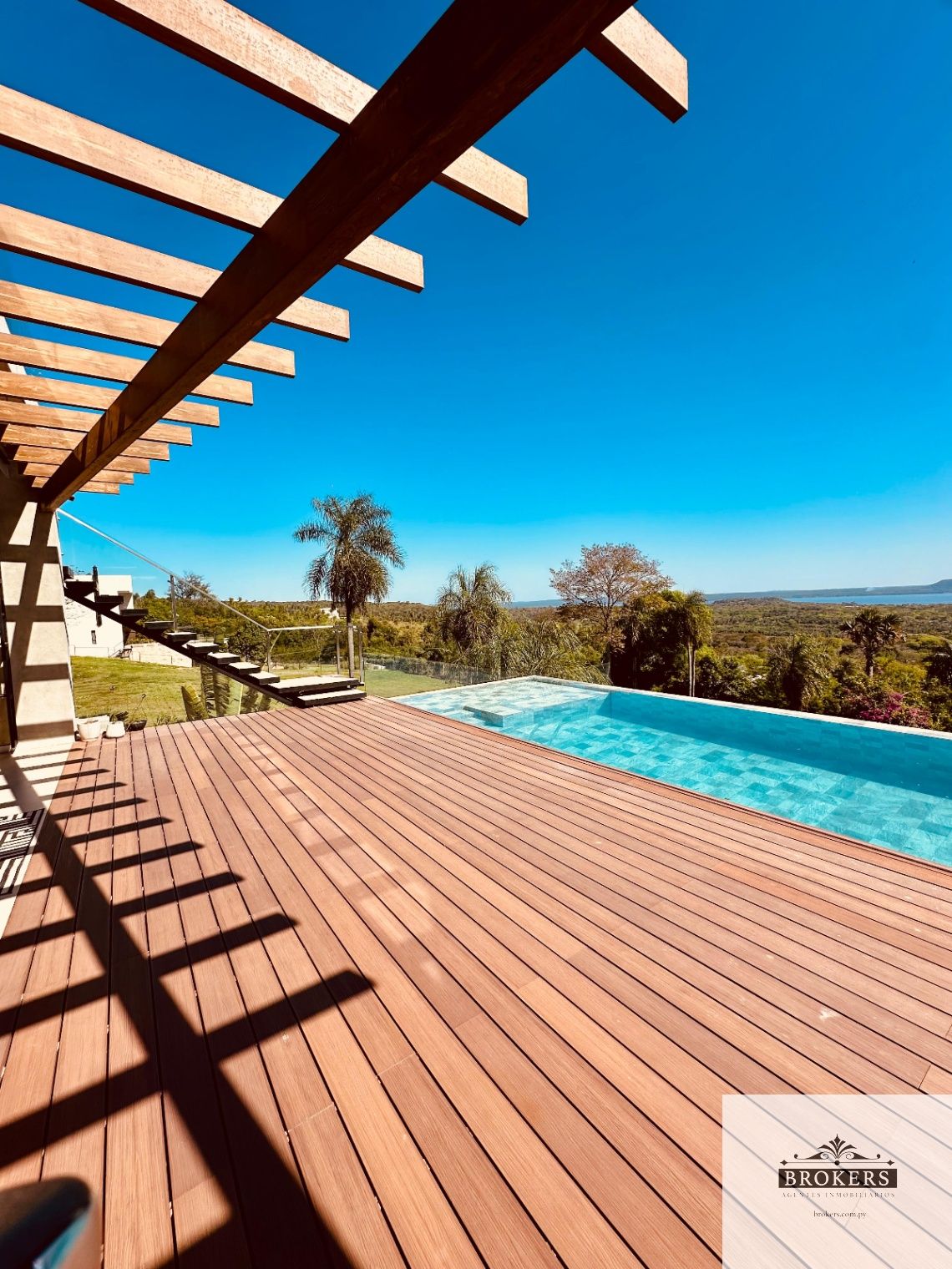 Vendo Casa Amoblada de 3 Suites a Estrenar con Vista al Lago en San Bernardino — foto 2