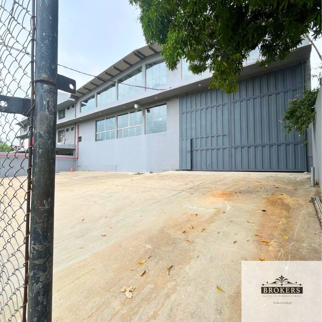 Alquilo Deposito De 1.178 m2 Con Showroom En Zona Trinidad Avda. Artigas — foto 2