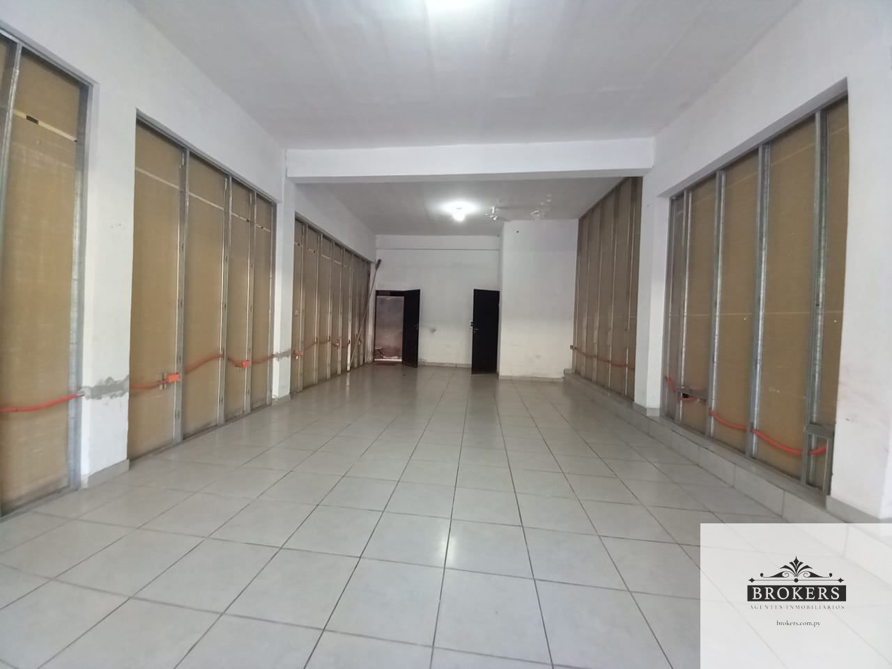 Local comercial en alquiler en San Lorenzo — foto 3