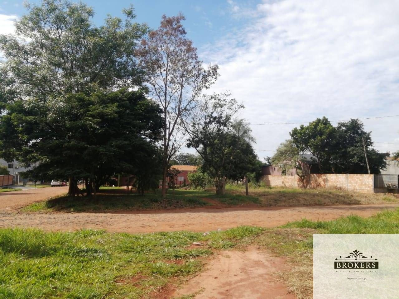 Terreno en venta de 360m2 ubicado en Doctor J. Eulogio Estigarribia — foto 2