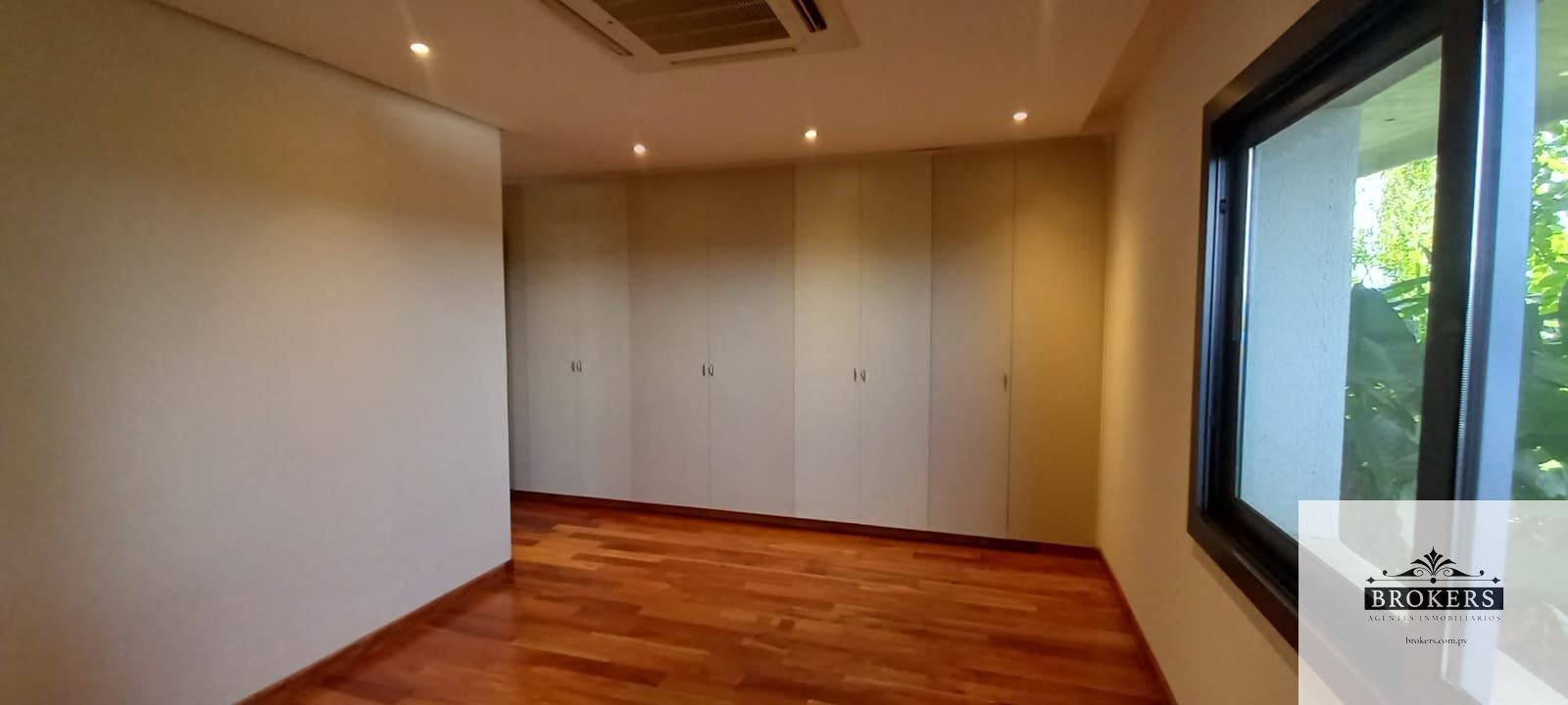 Vendo Departamento Dos Dormit De Lujo C/2 Cocheras.av. P. Presidente — foto 2