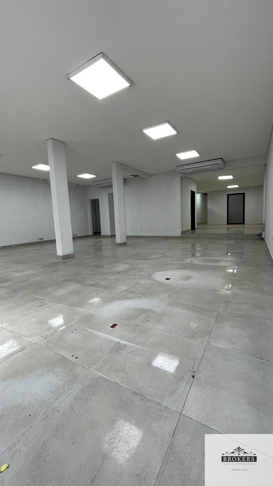 Alquilo Salón Comercial Sobre Avenida Carlos Antonio López — foto 3