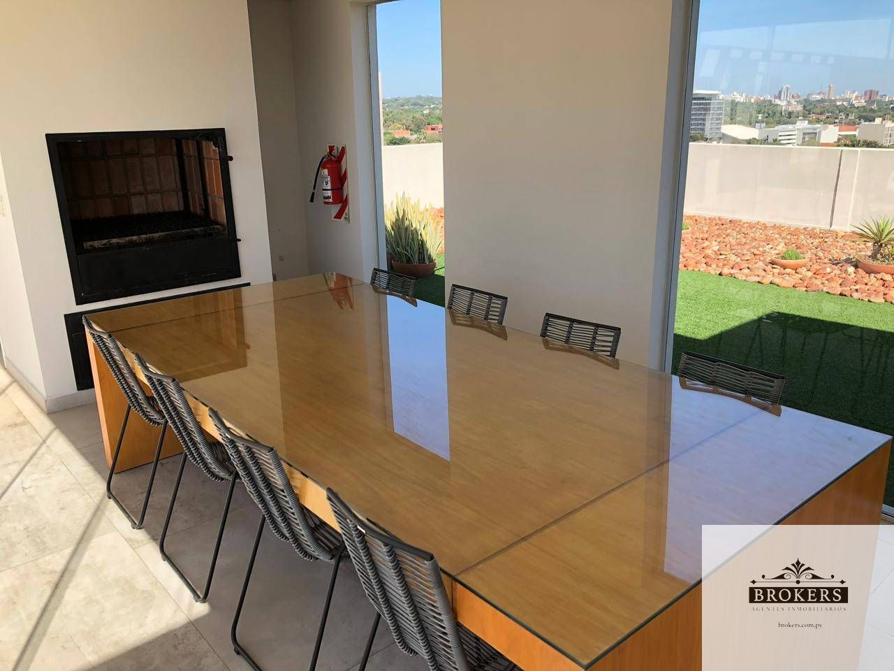Departamento de Dos Dormitorios en alquiler c/ 2 cocheras en Villa Morra — foto 3