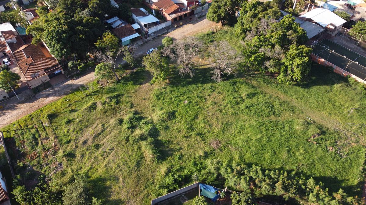 Vendo En Oferta Terreno De  5.046,02 m2 Sobre Avda. Laguna Grande — foto 2