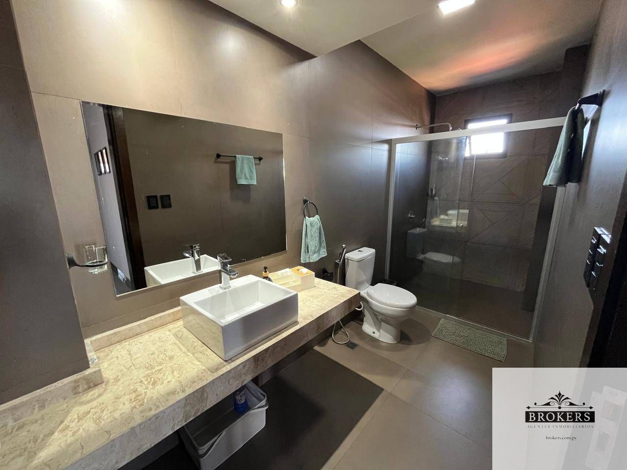 Alquilo Moderno Departamento Full Amoblado de 2 Dormitorios en San Lorenzo — foto 3