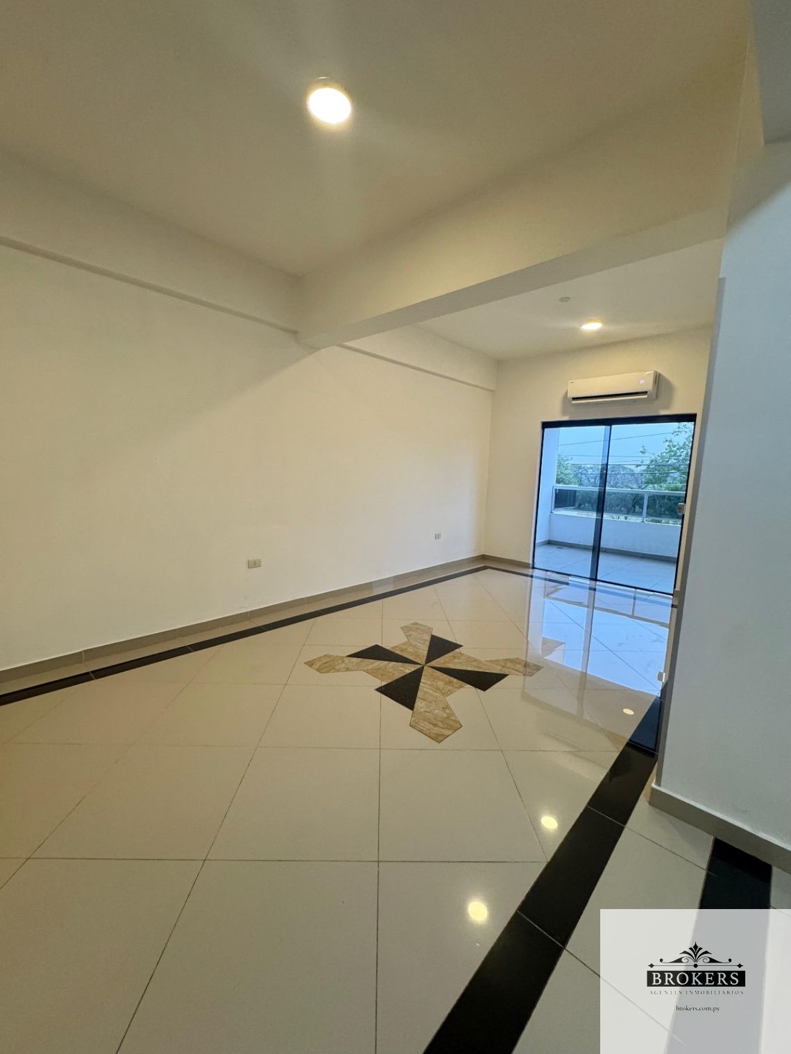 Alquilo departamento de 2 Dormitorios pegado al Pinedo Shopping San Lorenzo — foto 3
