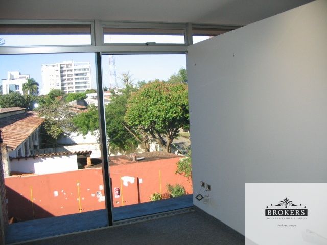 Alquilo Oficina De 90 m2 Con 2 Cocheras En Villa Morra — foto 3