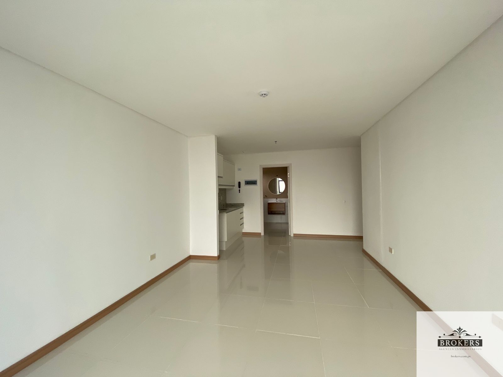 Alquilo Oficina 40 m2 Con 1 Cochera Zona Eje Corporativo — foto 2