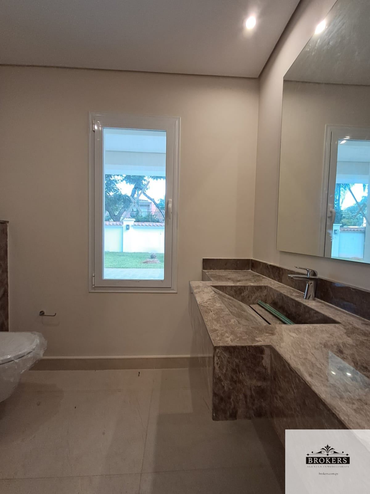 Alquilo Lujosa Residencia De 4 Suites Con Piscina En Mcal Estigarribia — foto 3