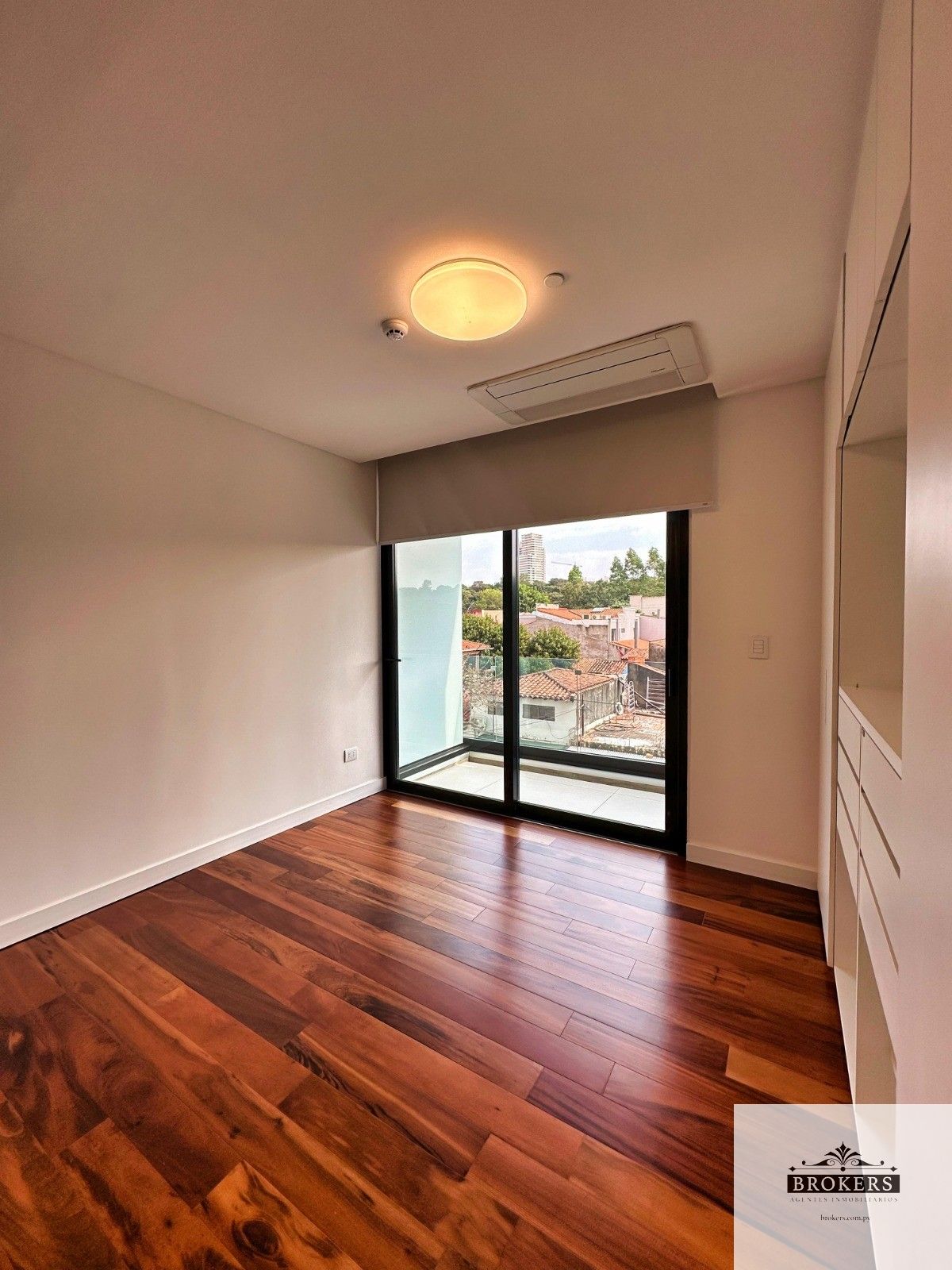Departamento en alquiler en Ycuá Satí, Asunción — foto 2