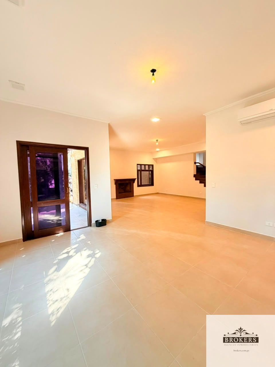Alquilo En Condominio Cerrado Casa De 3 Suite En Barrio San Jorge — foto 2
